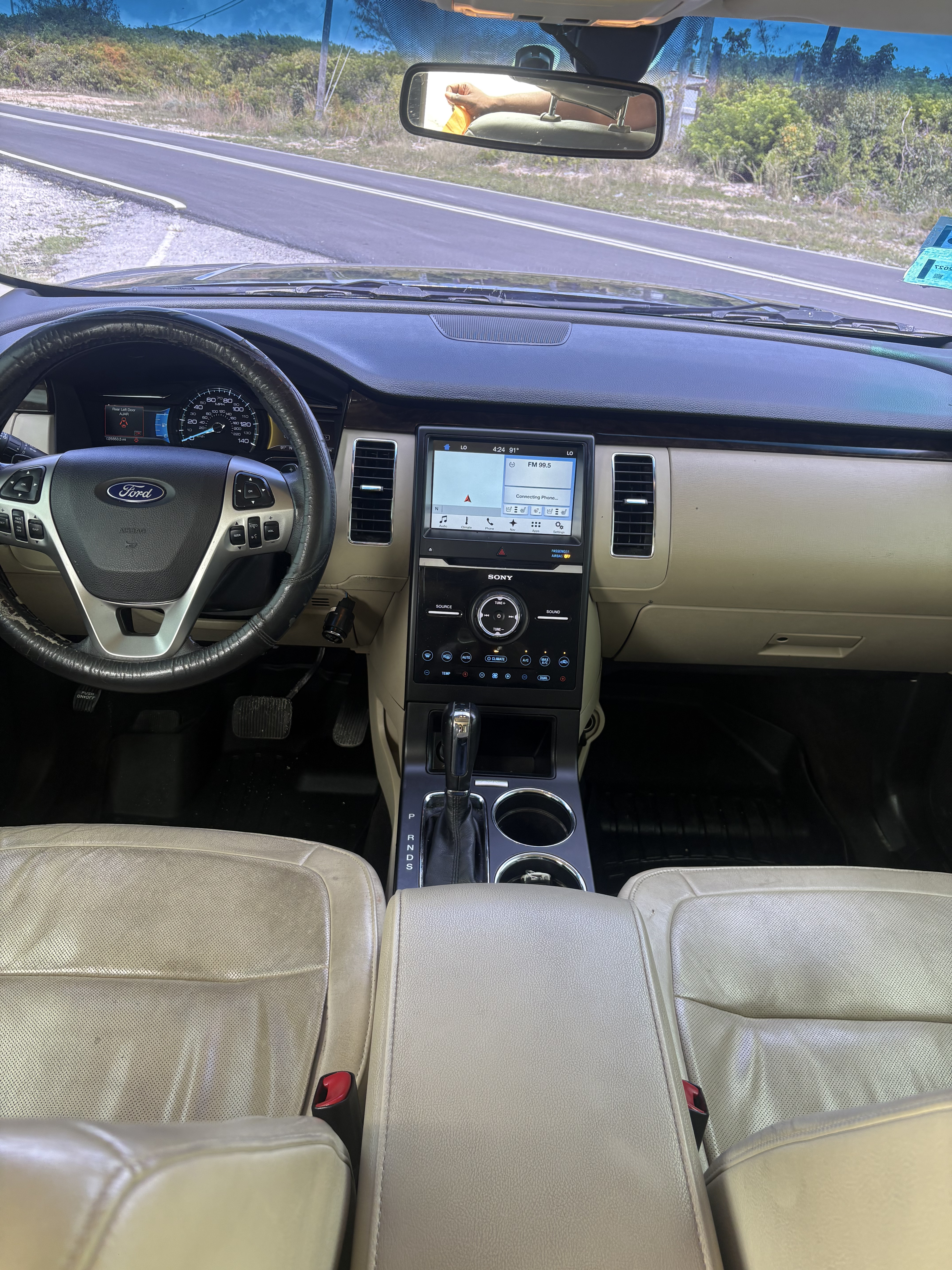Ford Flex — dashboard and navigation
