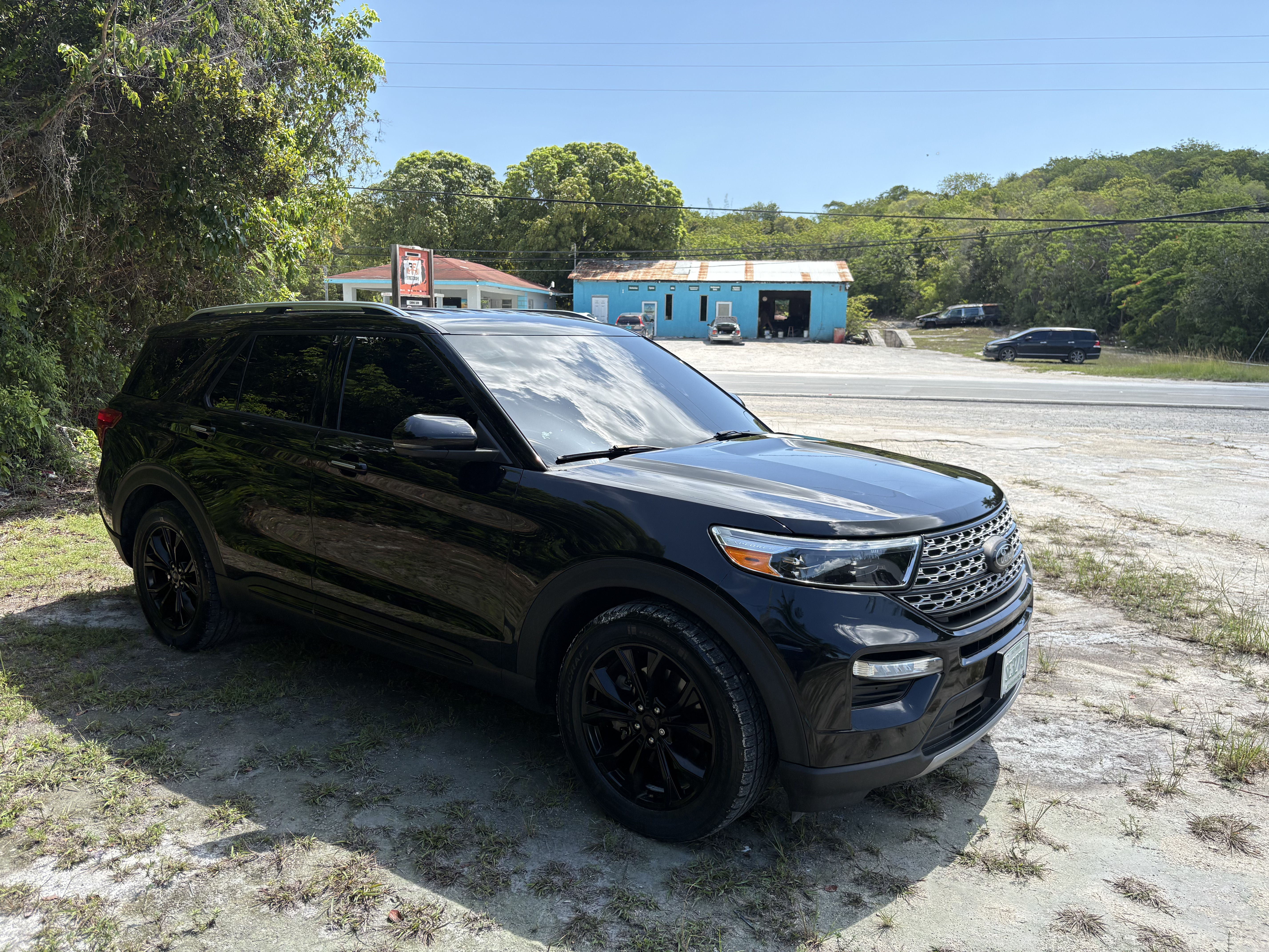 Ford Explorer Limited exterior